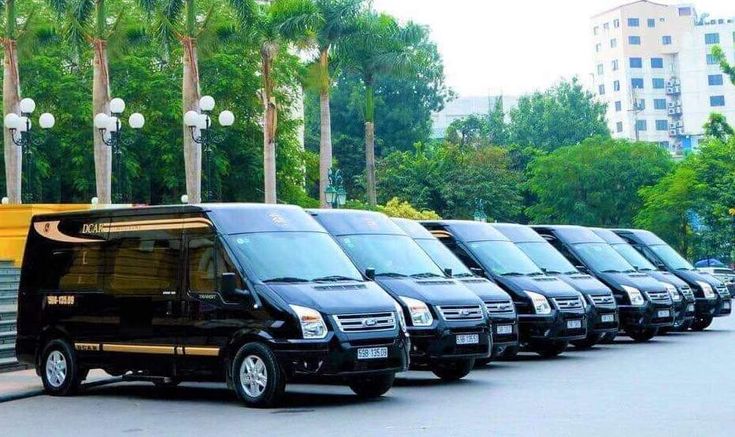 thuê xe hợp đồng 16 chỗ đưa đón sân bay
